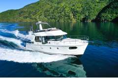 Beneteau Swift Trawler 41 Flybridge, twin Yanmar diesels, seven berths