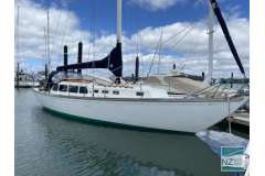 MOOREA: Kettenburg K43 Cruising Sloop